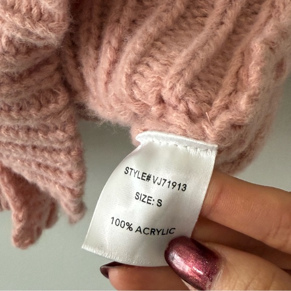 Veveret | Chunky Knit Flower Embroidered Cardigan | Pink | Size S (Oversized) - Picture 4 of 5